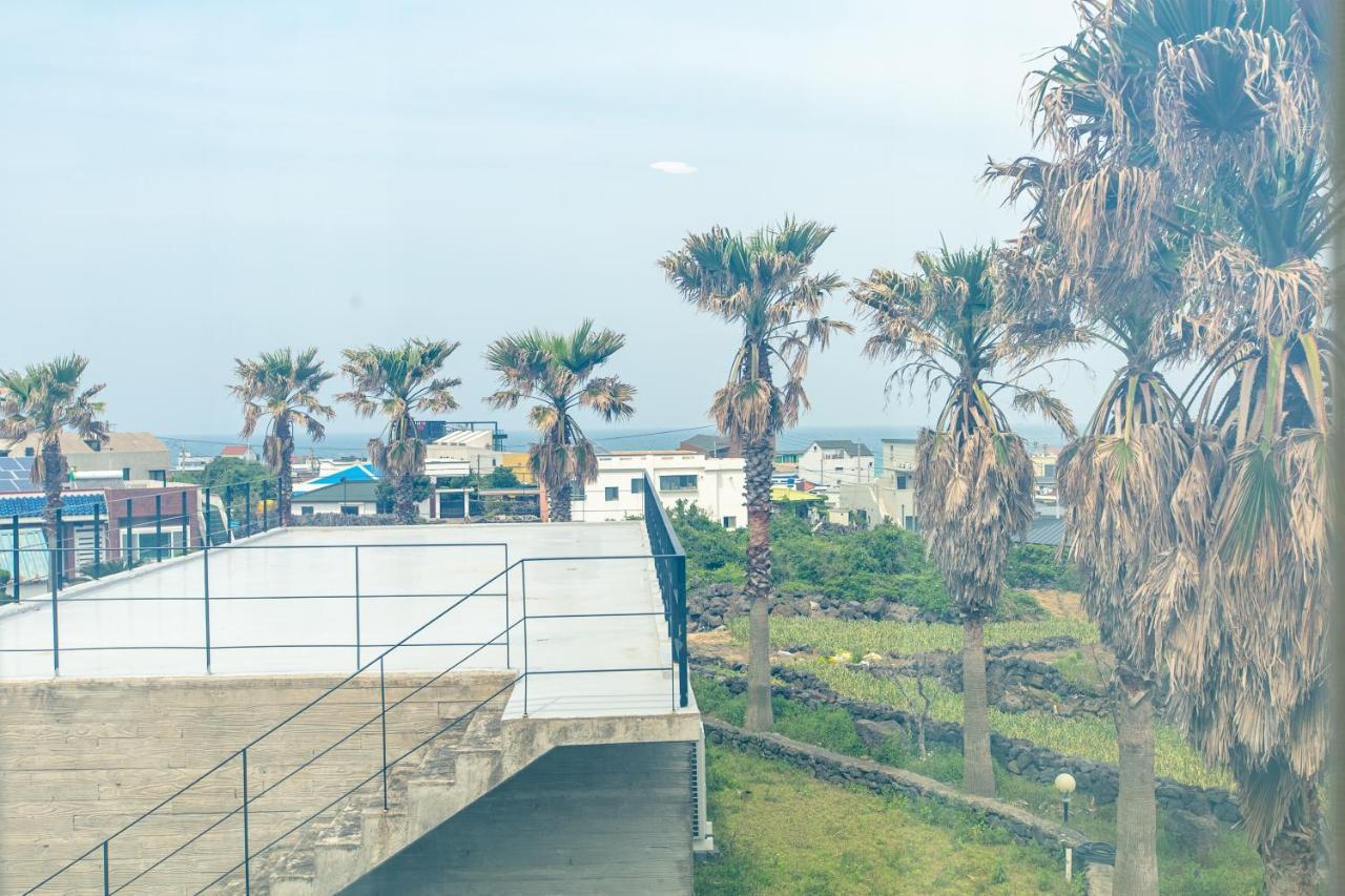 Lunamar Pension Jeju Exterior foto